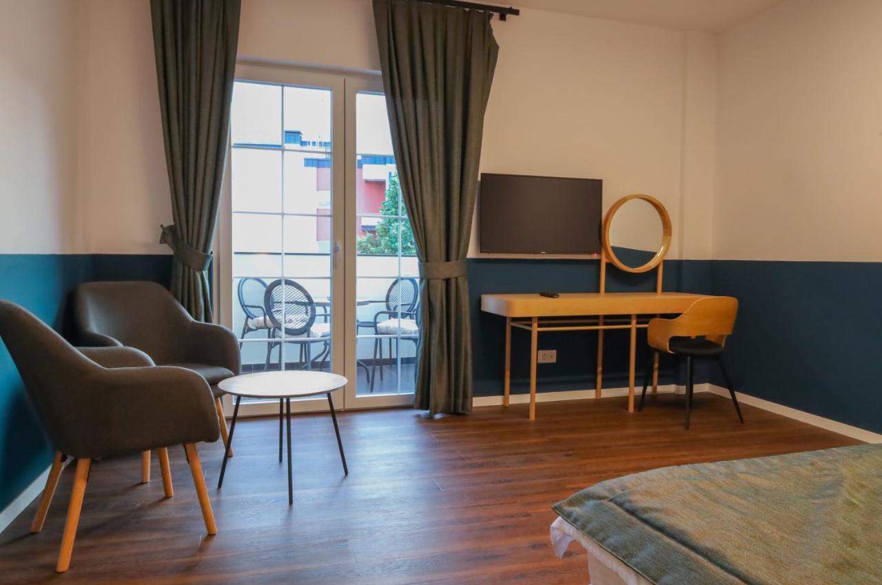 Benelux Hotel Peje Luaran gambar