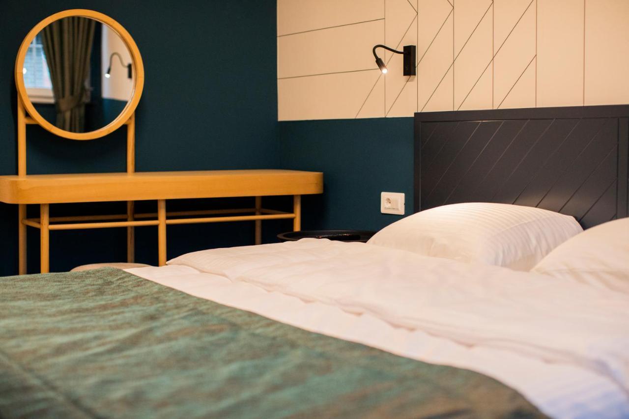 Benelux Hotel Peje Luaran gambar