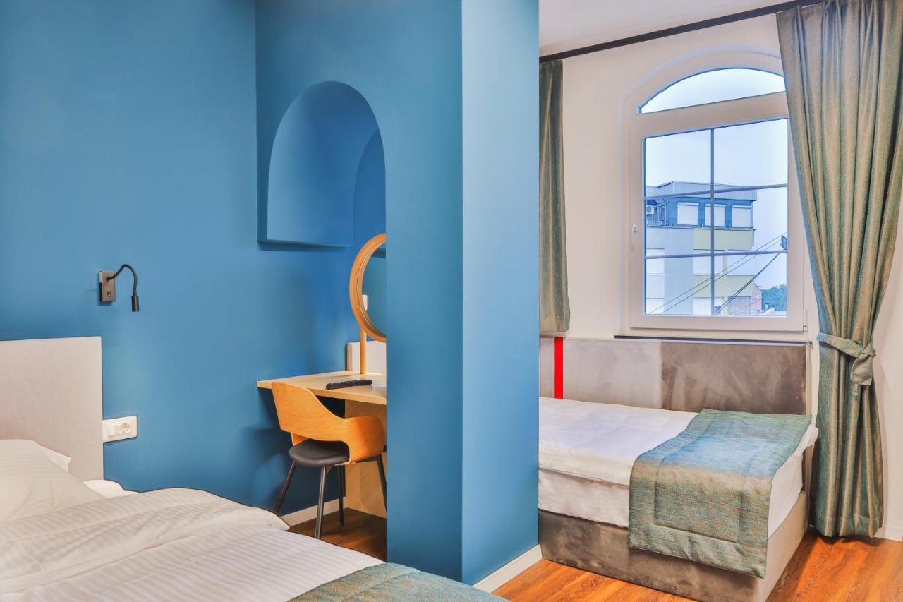 Benelux Hotel Peje Luaran gambar